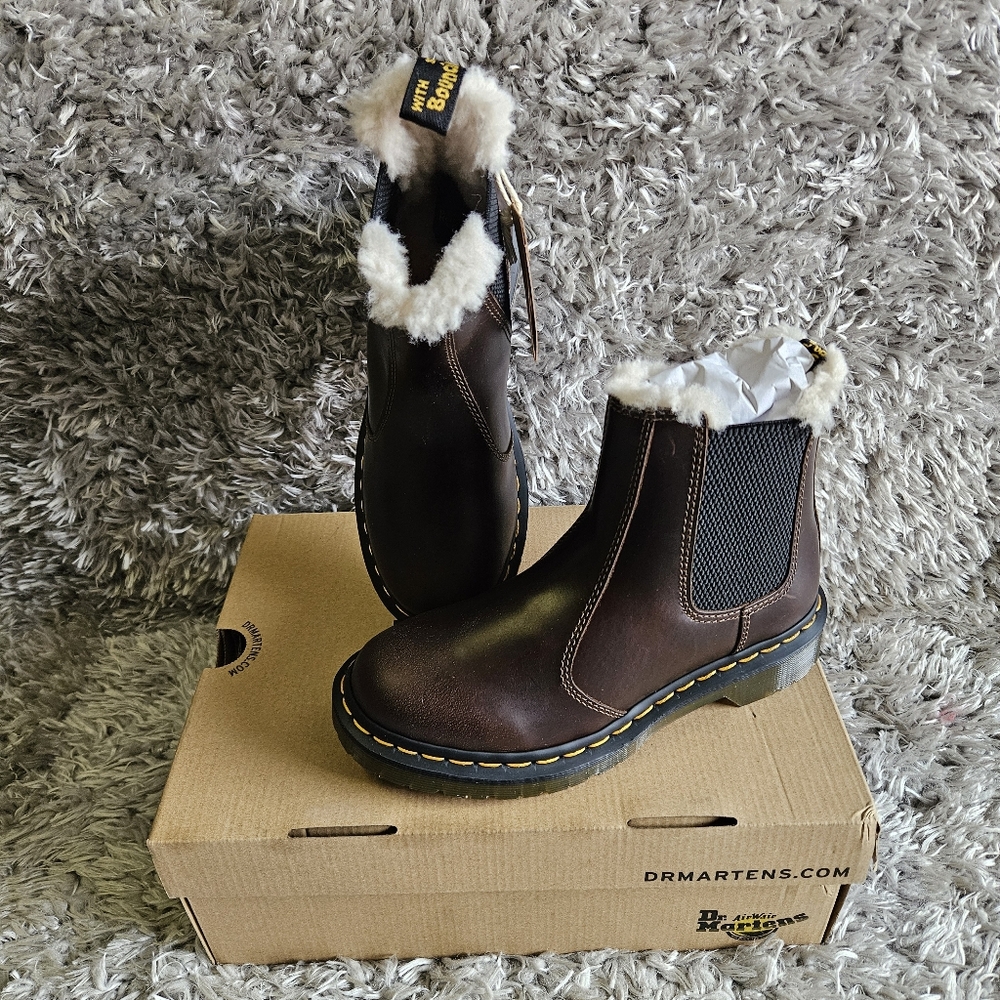 Dr. Martens 2976 LEONORE Chelsea Boots